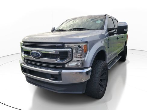 Used 2022 Ford F250 XLT AWD/4WD image 3