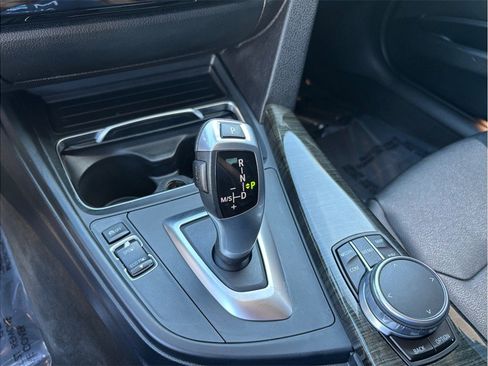 Used 2018 BMW 320i Sedan RWD image 28