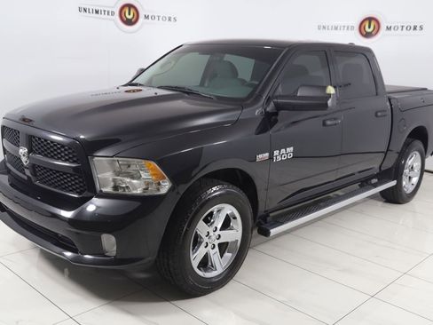Used 2018 RAM 1500 Express AWD/4WD image 19