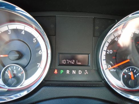 Used 2019 Dodge Grand Caravan SXT FWD image 15
