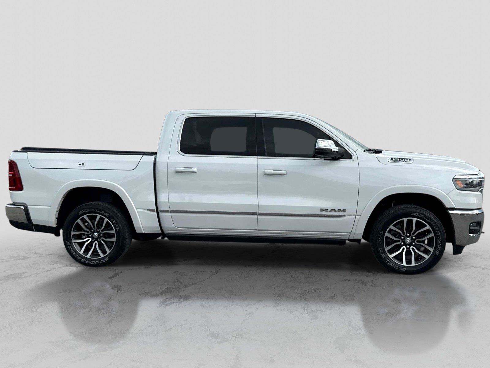 Used 2025 RAM 1500 Limited AWD/4WD image 4