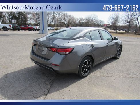 Used 2025 Nissan Sentra SV w/ Trunk Package image 9