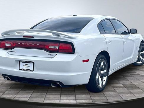 Used 2014 Dodge Charger R/T w/ Wheels & Tunes Group RWD image 2