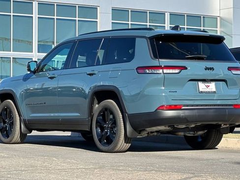 New 2026 Jeep Grand Cherokee L Limited w/ Limited Altitude Package AWD/4WD image 5