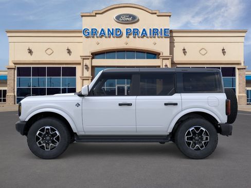 New 2026 Ford Bronco Outer Banks AWD/4WD image 3