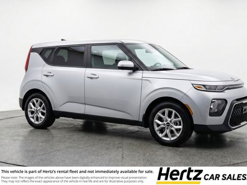 Used 2025 Kia Soul LX w/ LX Technology Package FWD image 1