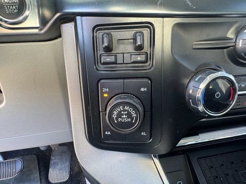 Used 2023 Ford F150 Limited image 29