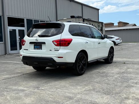Used 2018 Nissan Pathfinder SL w/ Midnight Edition Package FWD image 5