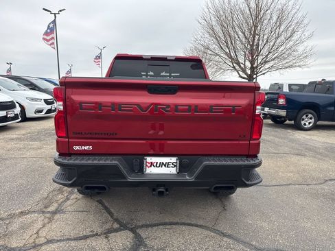 Used 2024 Chevrolet Silverado 1500 LT Trail Boss w/ Convenience Package II AWD/4WD image 5