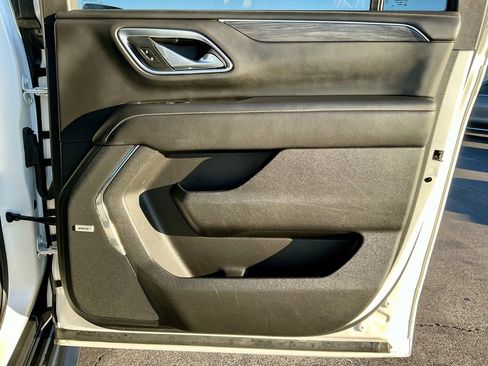 Used 2021 GMC Yukon XL SLT w/ SLT Luxury Plus Package image 24