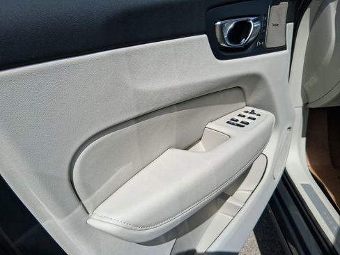 New 2026 Volvo XC60 T8 Ultra w/ Protection Package Premier AWD/4WD image 9