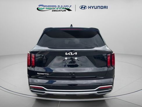 Used 2023 Kia Sorento S w/ Panoramic Sunroof Package FWD image 6
