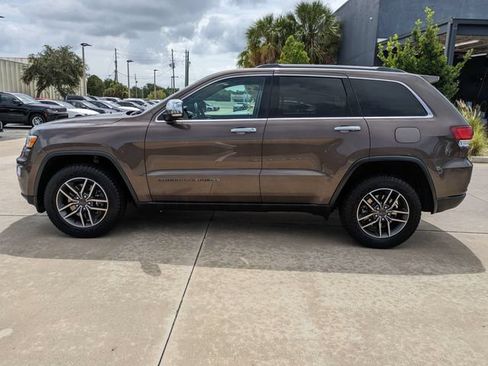 Used 2021 Jeep Grand Cherokee Limited AWD/4WD image 9