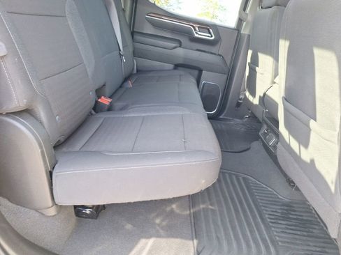 Used 2025 Chevrolet Silverado 1500 LT image 25