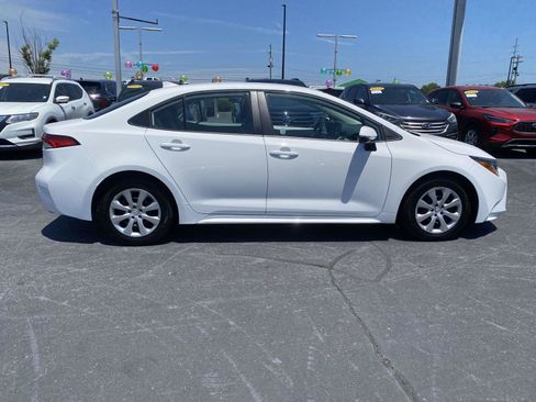 Used 2024 Toyota Corolla LE FWD image 8
