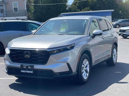 Used 2024 Honda CR-V LX image 3