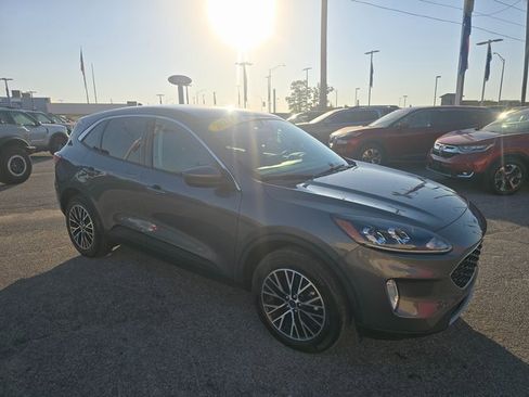 Used 2022 Ford Escape SEL image 3