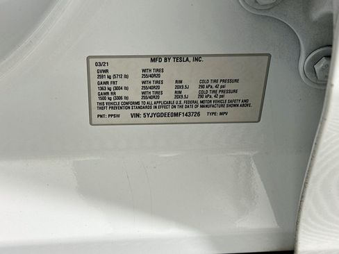 Used 2021 Tesla Model Y Long Range AWD/4WD image 12