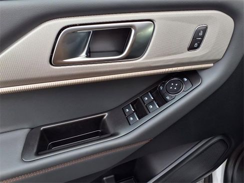 New 2026 Ford Explorer Active w/ Active Comfort Package image 11