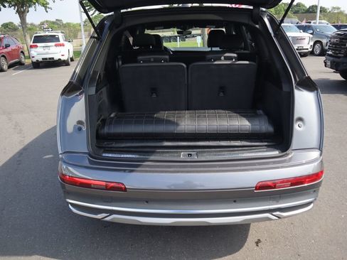 Used 2021 Audi Q7 2.0T Premium w/ Convenience Package AWD/4WD image 31