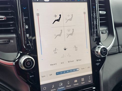 New 2026 RAM 1500 4x4 Crew Cab image 23