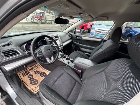 Used 2016 Subaru Outback 2.5i Premium image 9