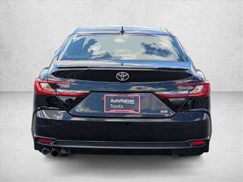 Certified 2025 Toyota Camry SE FWD image 6