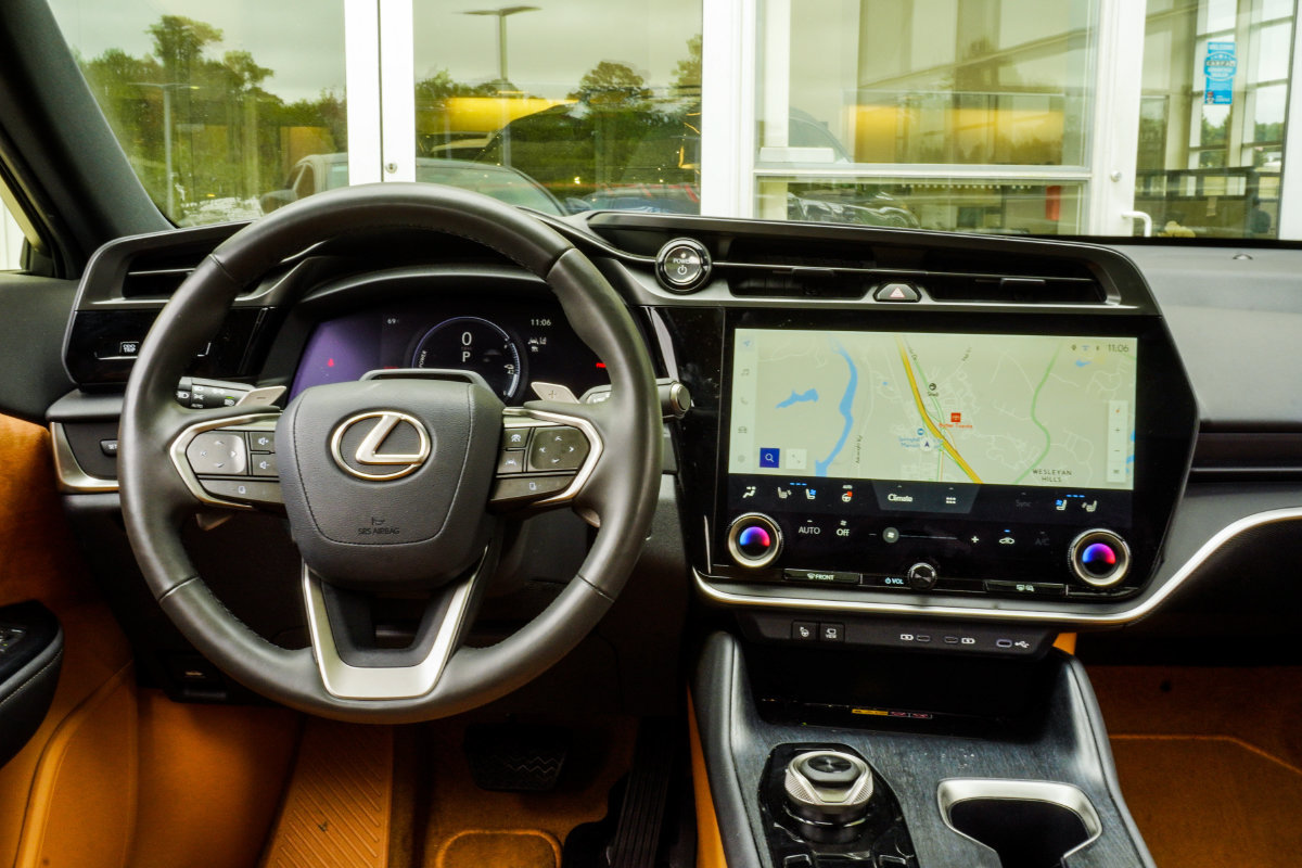 Used 2023 Lexus RZ 450e Premium w/ Cold Area Package AWD/4WD image 18