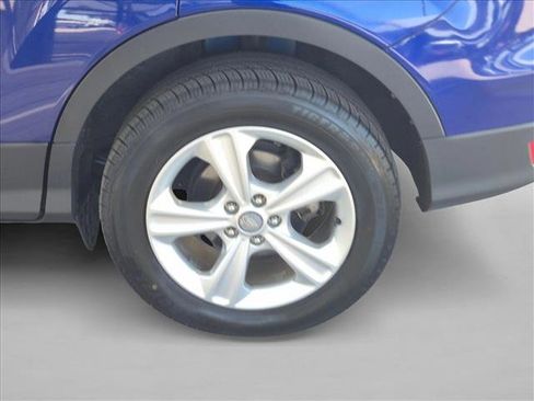 Used 2016 Ford Escape SE w/ Equipment Group 201A AWD/4WD image 9