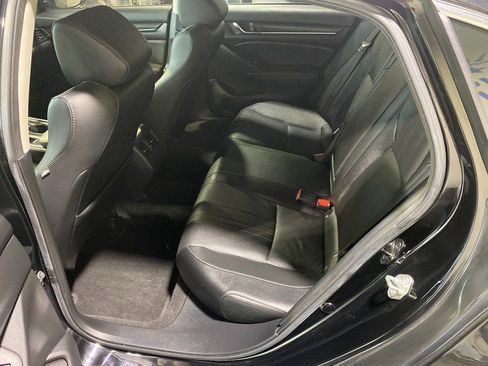Used 2020 Honda Accord Touring image 14
