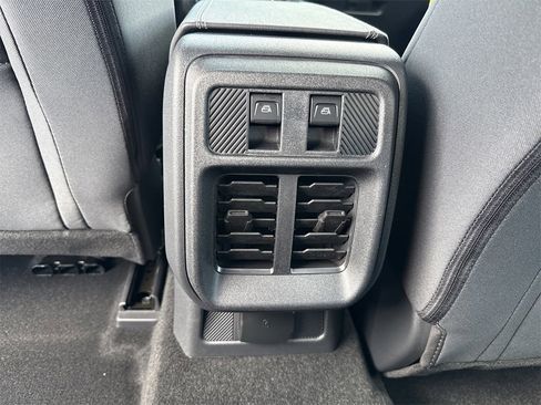 New 2025 Ford Bronco 4-Door image 25