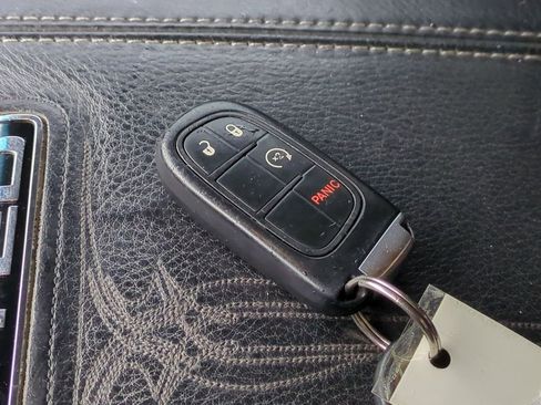 Used 2015 RAM 2500 Limited image 41