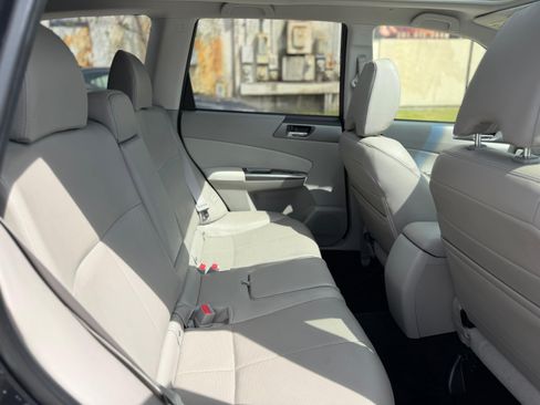 Used 2013 Subaru Forester 2.5X Touring AWD/4WD image 12