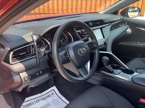 Used 2019 Toyota Camry LE FWD image 14