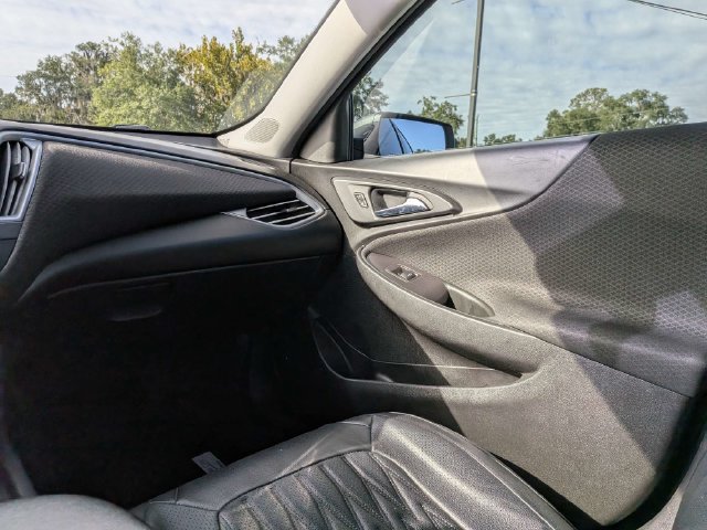 Used 2018 Chevrolet Malibu LS FWD image 16