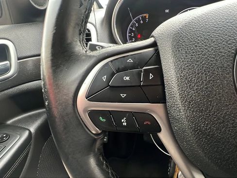 Used 2018 Jeep Grand Cherokee Laredo RWD image 13