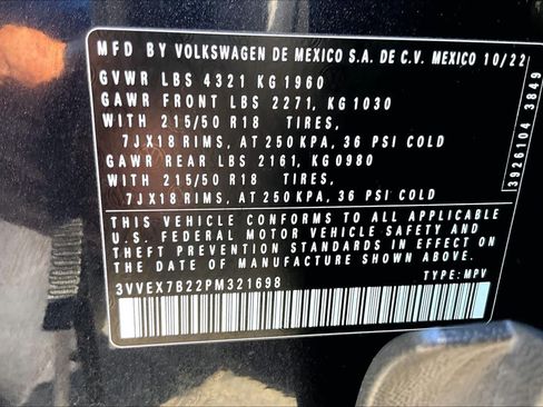 Used 2023 Volkswagen Taos SE w/ Panoramic Sunroof Package image 34