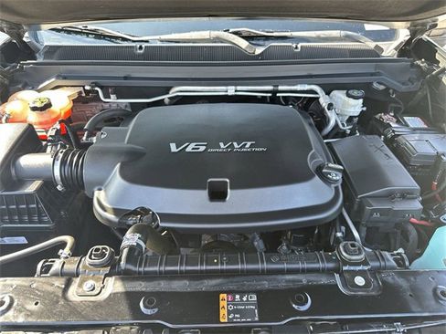 Used 2019 Chevrolet Colorado ZR2 image 18