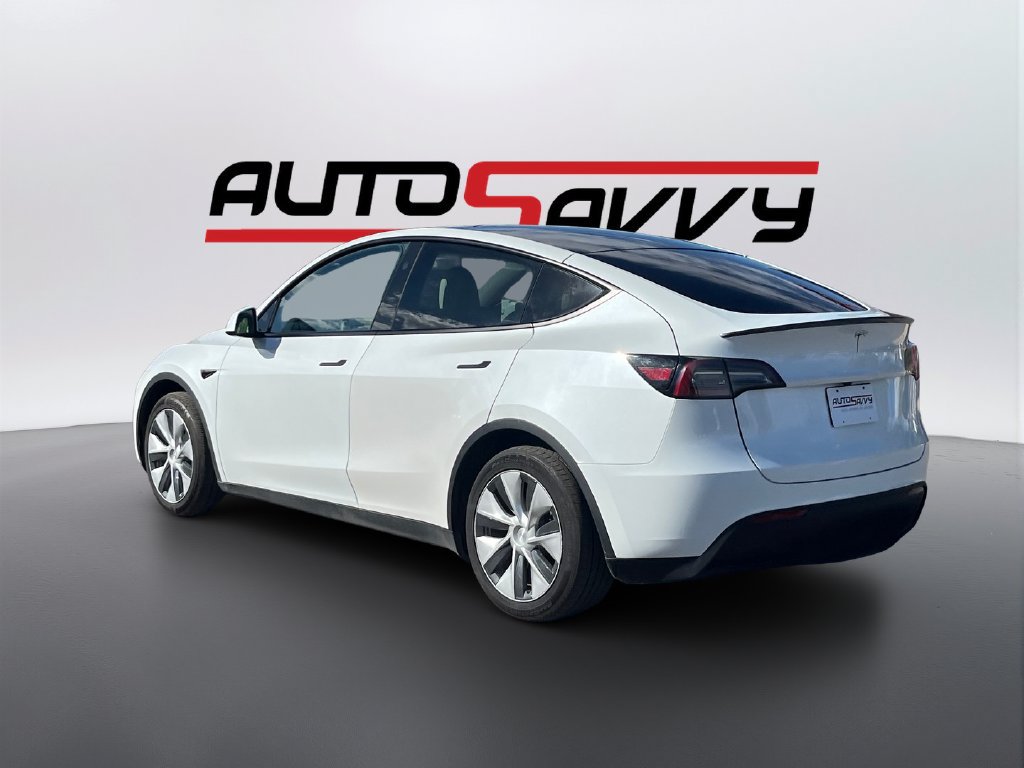 Used 2024 Tesla Model Y Long Range AWD/4WD image 7
