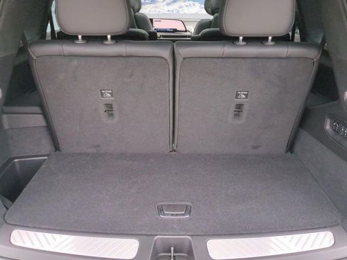 Certified 2026 Cadillac Vistiq Premium Luxury AWD/4WD image 18