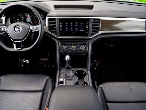 Used 2019 Volkswagen Atlas SE w/ Panoramic Sunroof Package FWD image 24