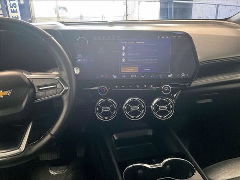 Used 2024 Chevrolet Blazer EV LT AWD/4WD image 18