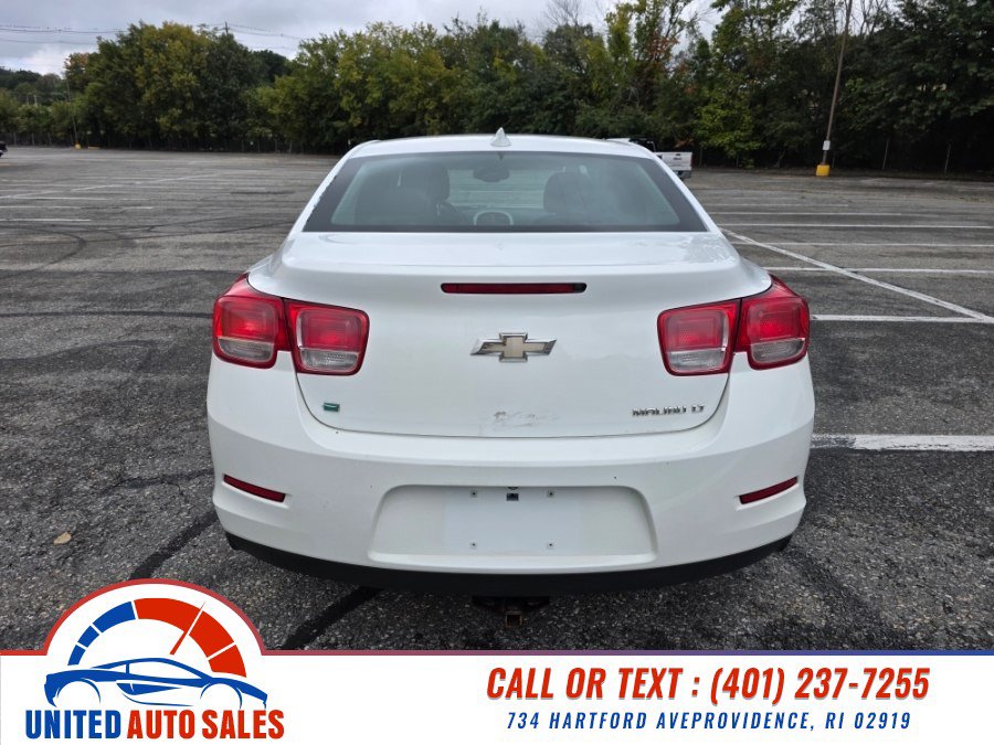 Used 2016 Chevrolet Malibu LT w/ Power Convenience Package FWD image 4