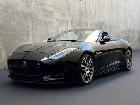 Used 2016 Jaguar F-TYPE R image 1
