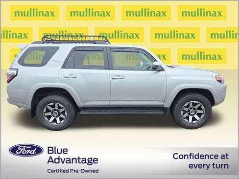 Used 2021 Toyota 4Runner TRD Off-Road AWD/4WD image 2