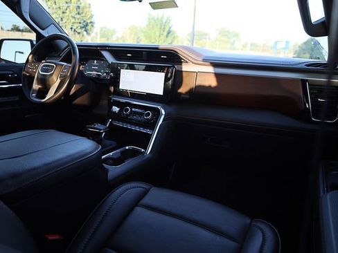 Used 2024 GMC Sierra 1500 Denali w/ Denali Reserve Package image 40