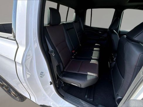New 2026 Honda Ridgeline Black Edition image 9