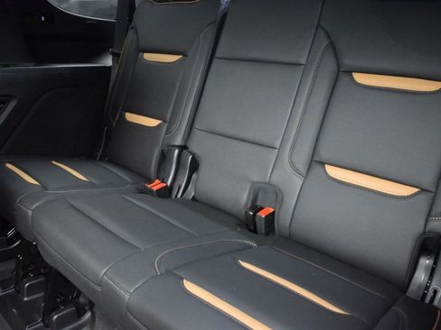 Used 2024 GMC Yukon AT4 image 17