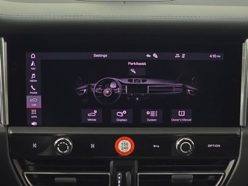 Certified 2026 Porsche Macan Turbo AWD/4WD image 21