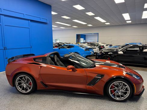 Used 2016 Chevrolet Corvette Z06 w/ 2LZ Preferred Equipment Group RWD image 5